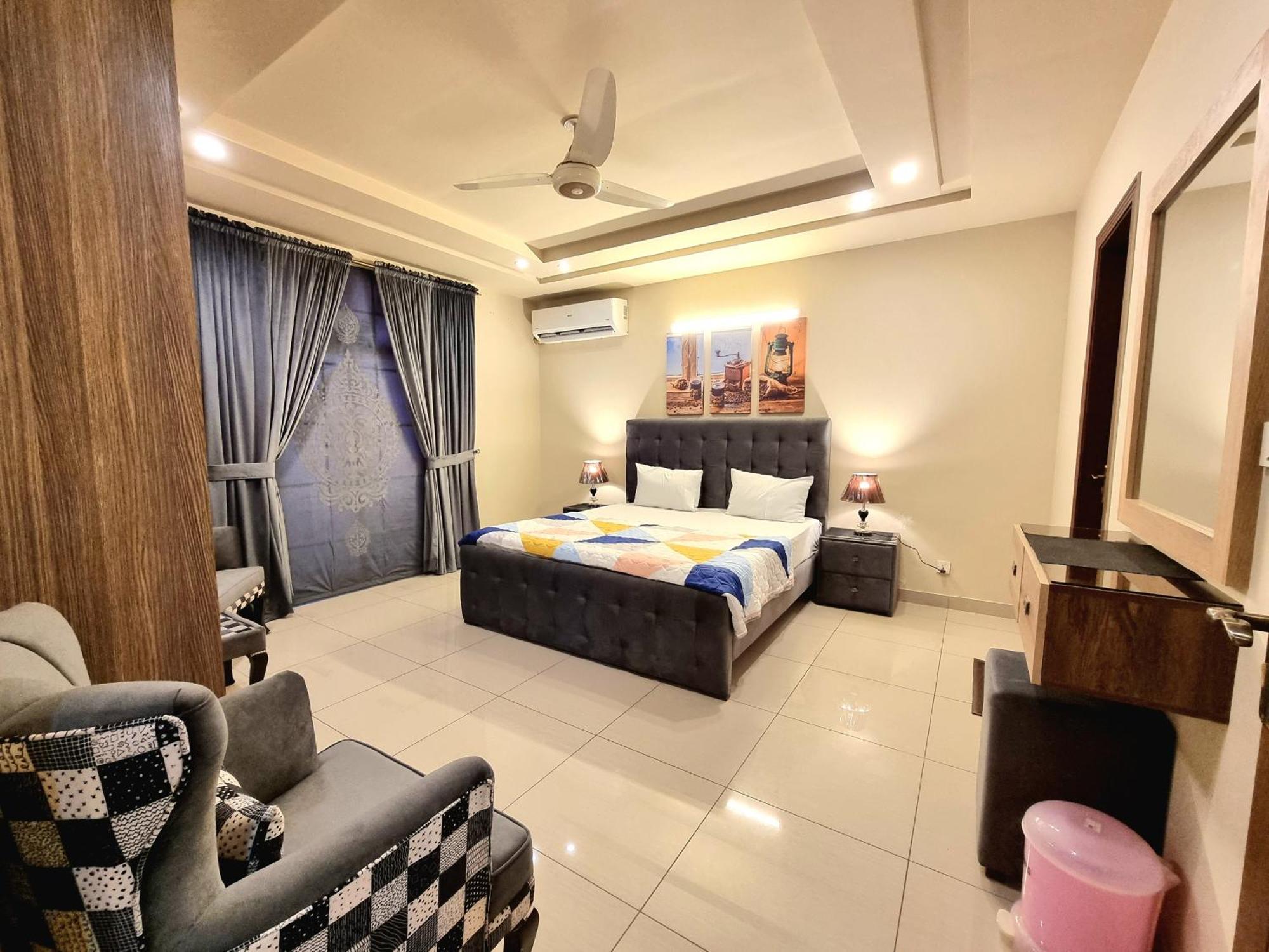 Executive 3 Bedrooms Apartment In Bahria Town Равалпинди Экстерьер фото