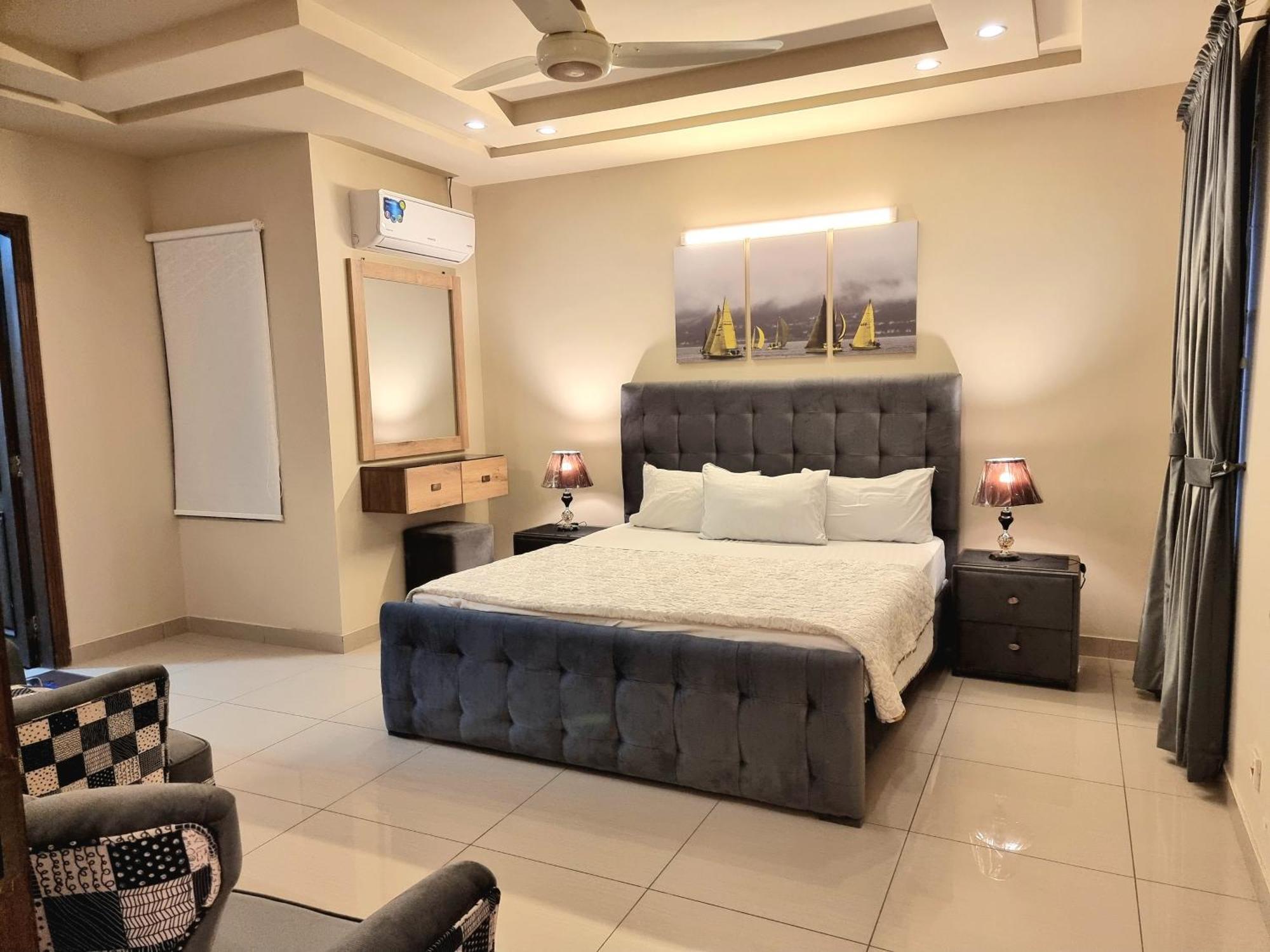Executive 3 Bedrooms Apartment In Bahria Town Равалпинди Экстерьер фото