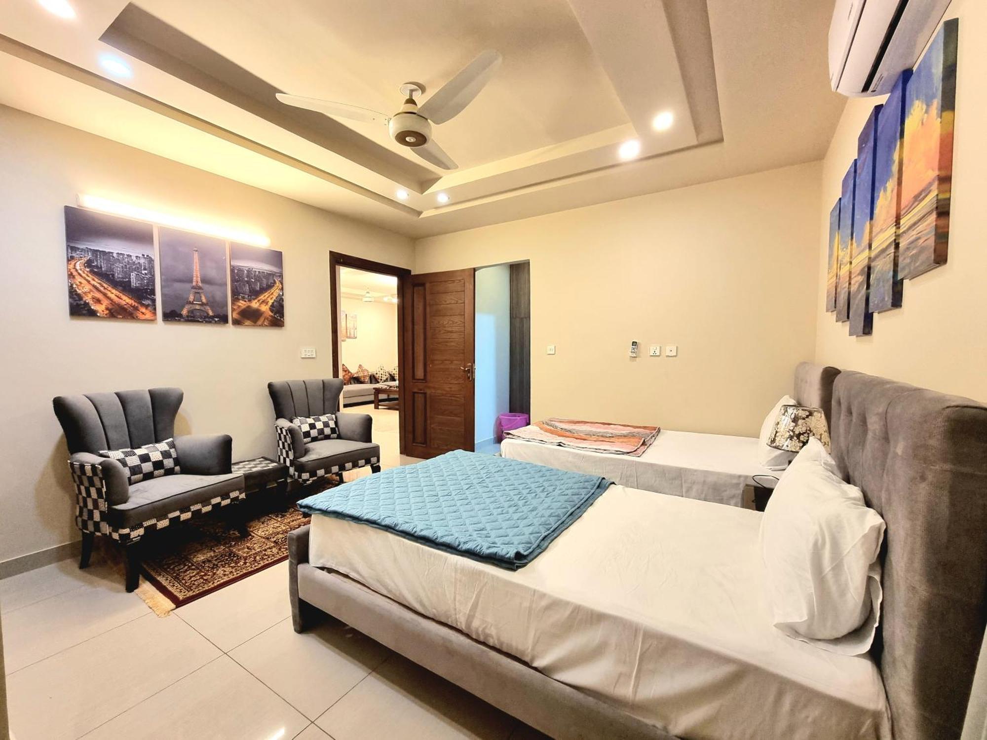 Executive 3 Bedrooms Apartment In Bahria Town Равалпинди Экстерьер фото