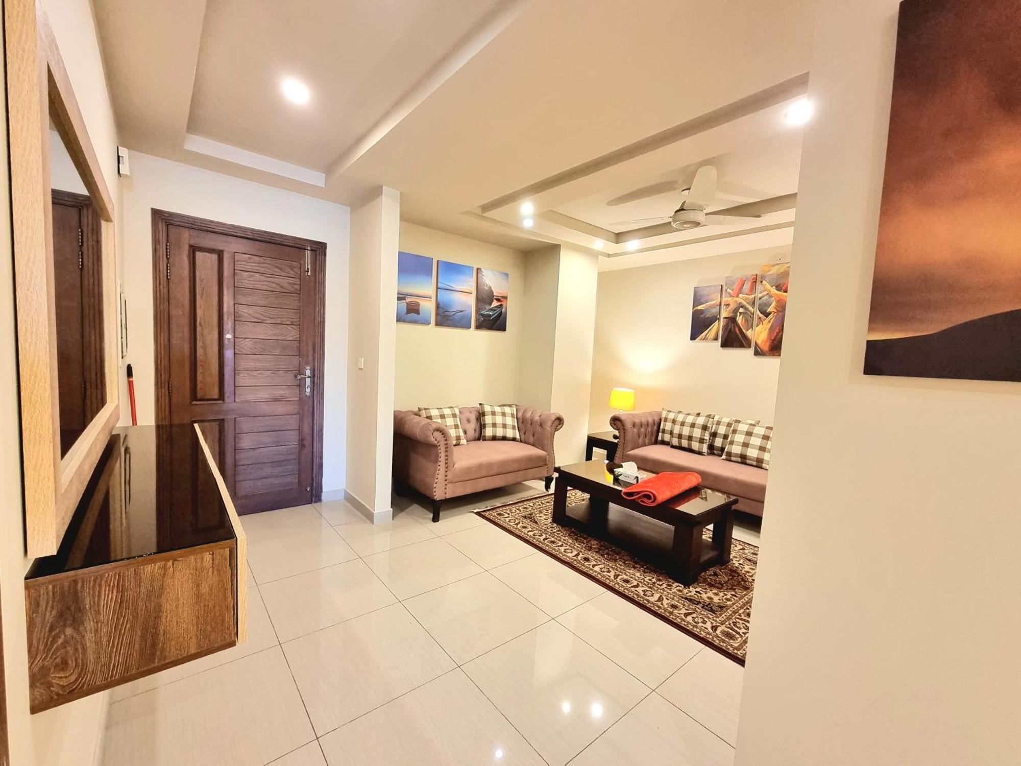 Executive 3 Bedrooms Apartment In Bahria Town Равалпинди Экстерьер фото